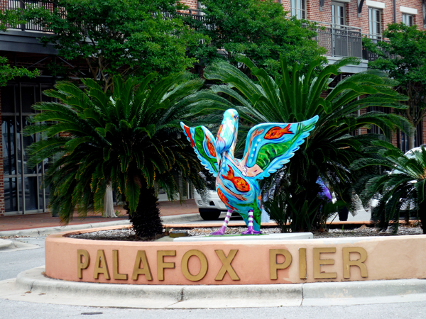 pelican staute at Palafox Pier